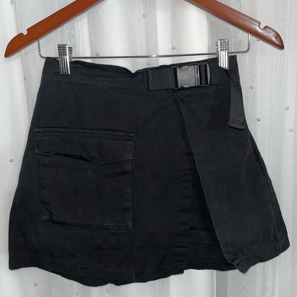 2 Piece Denim Skirt Set Bundle, Army Green & Black. V Slit, Buckle. Size Medium. - Picture 2 of 7